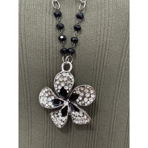 Womens Silver Chain Black Beaded Rhinestone Flower Necklace Statement Event BOHO - Picture 2 of 6